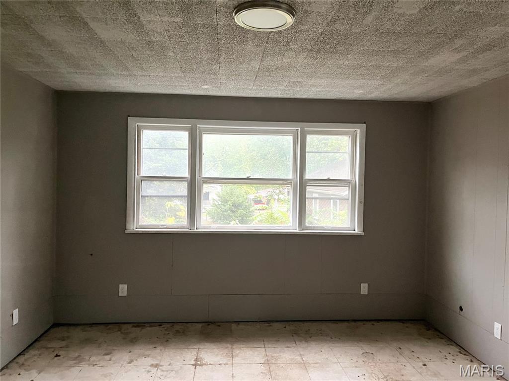 2721 Old Hanley Road St. Louis, MO 63114 - Photo 2 of 4