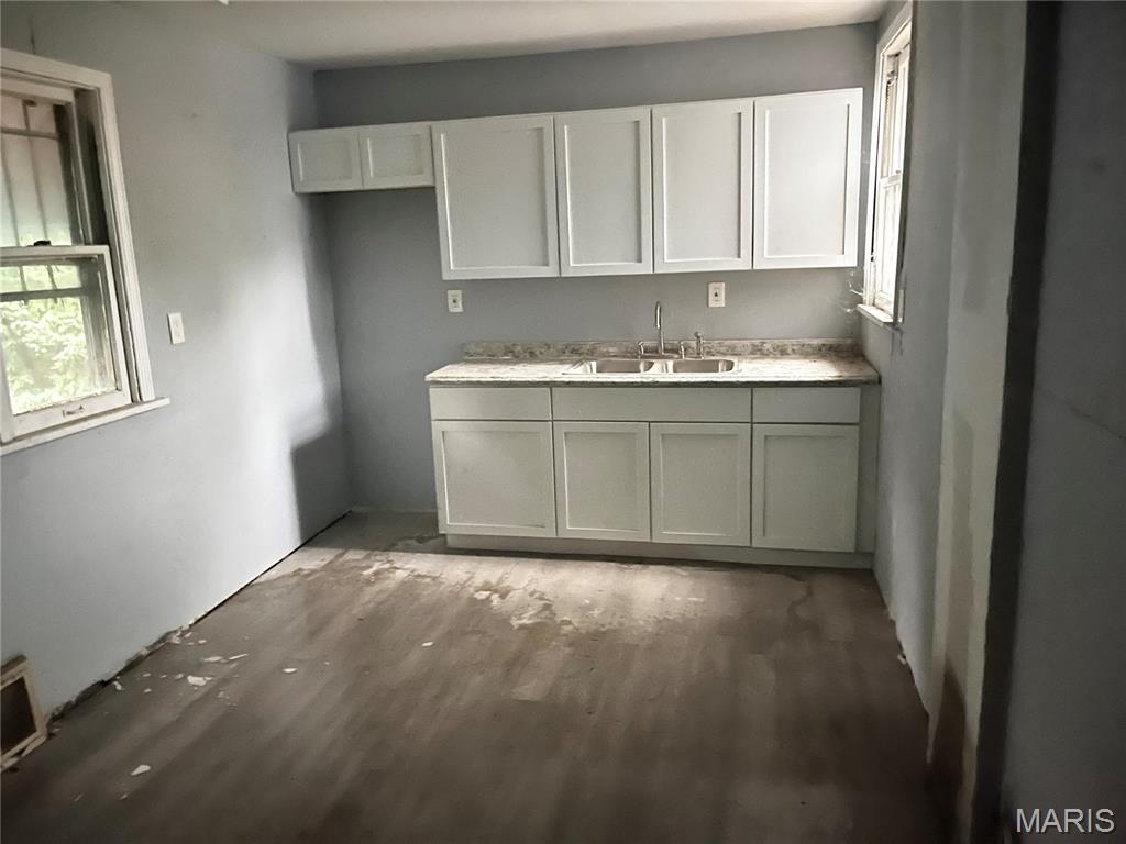 2721 Old Hanley Road St. Louis, MO 63114 - Photo 4 of 4