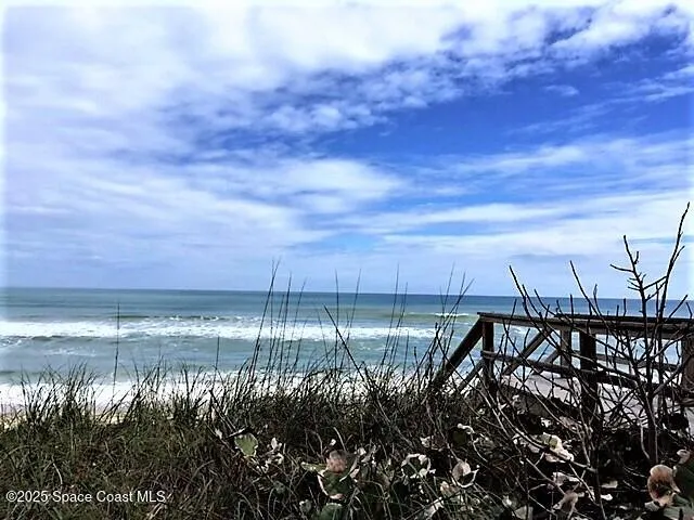 $2,900 | 106 Delvalle Street, Melbourne Beach, FL 32951