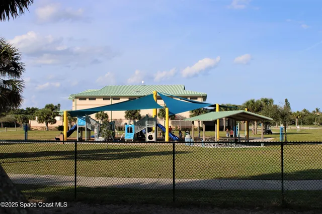 $2,900 | 106 Delvalle Street, Melbourne Beach, FL 32951