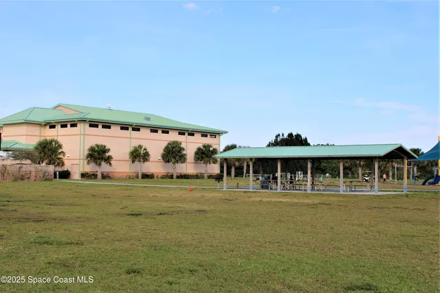 $2,900 | 106 Delvalle Street, Melbourne Beach, FL 32951