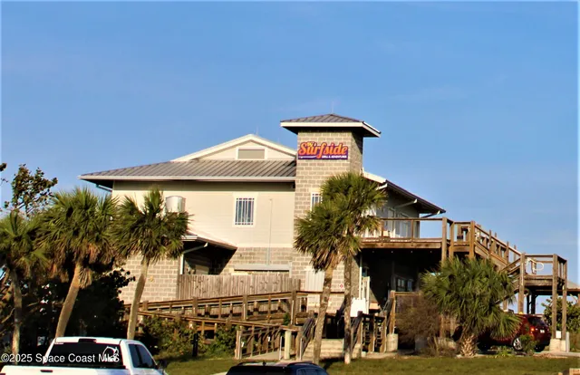 $2,900 | 106 Delvalle Street, Melbourne Beach, FL 32951