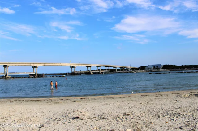 $2,900 | 106 Delvalle Street, Melbourne Beach, FL 32951