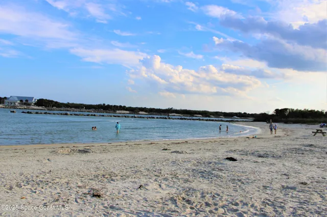 $2,900 | 106 Delvalle Street, Melbourne Beach, FL 32951