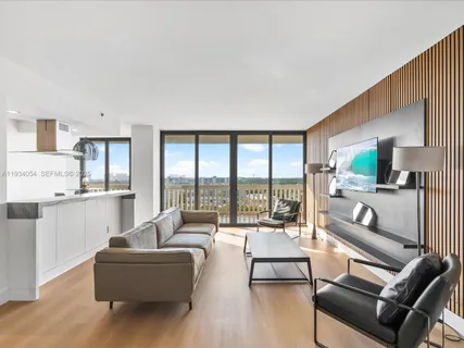 $725,000 | 2000 Island Boulevard, Unit 903, Aventura, FL 33160