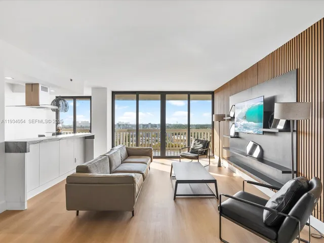 $725,000 | 2000 Island Boulevard, Unit 903, Aventura, FL 33160