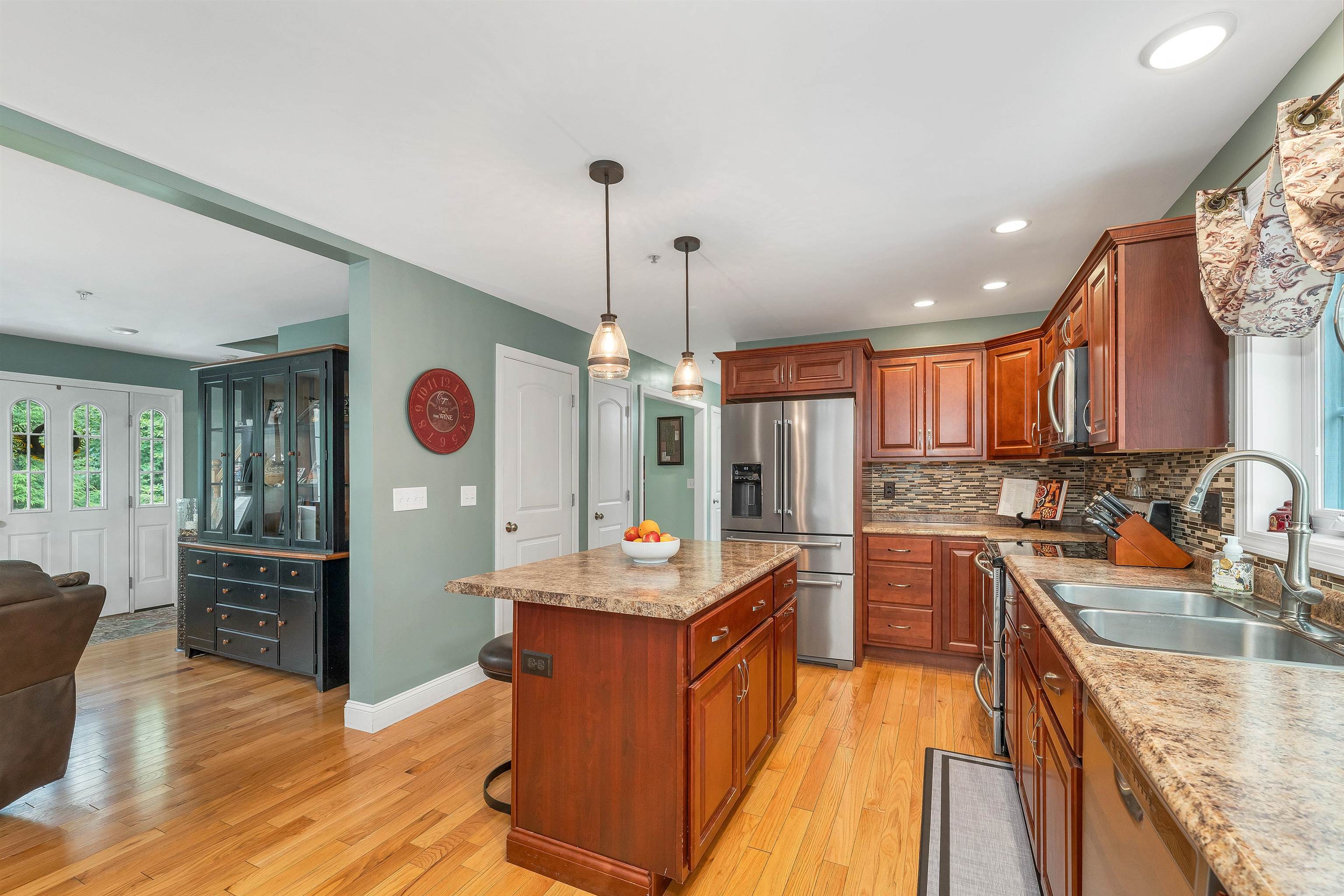 142 Raymond Road Nottingham, NH 03290 - Photo 13 of 38