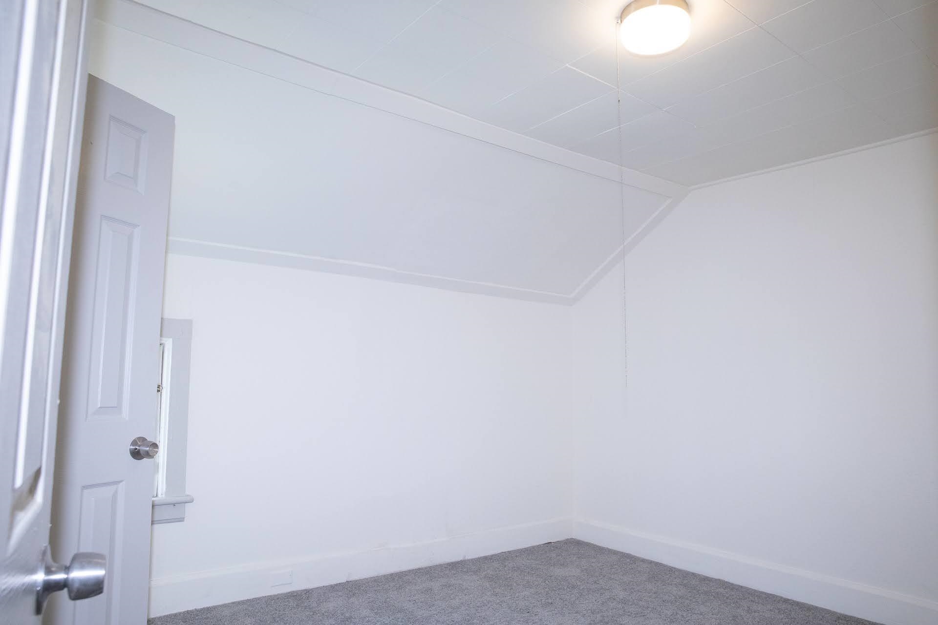 317 Pleasant Street Bennington, VT 05201 - Photo 17 of 40