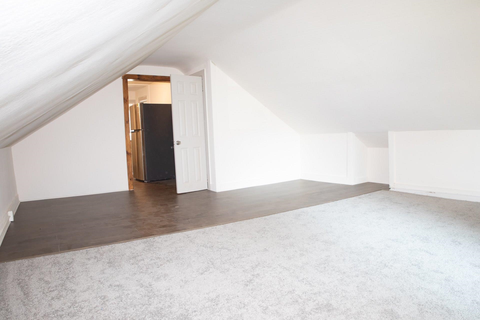 317 Pleasant Street Bennington, VT 05201 - Photo 23 of 40