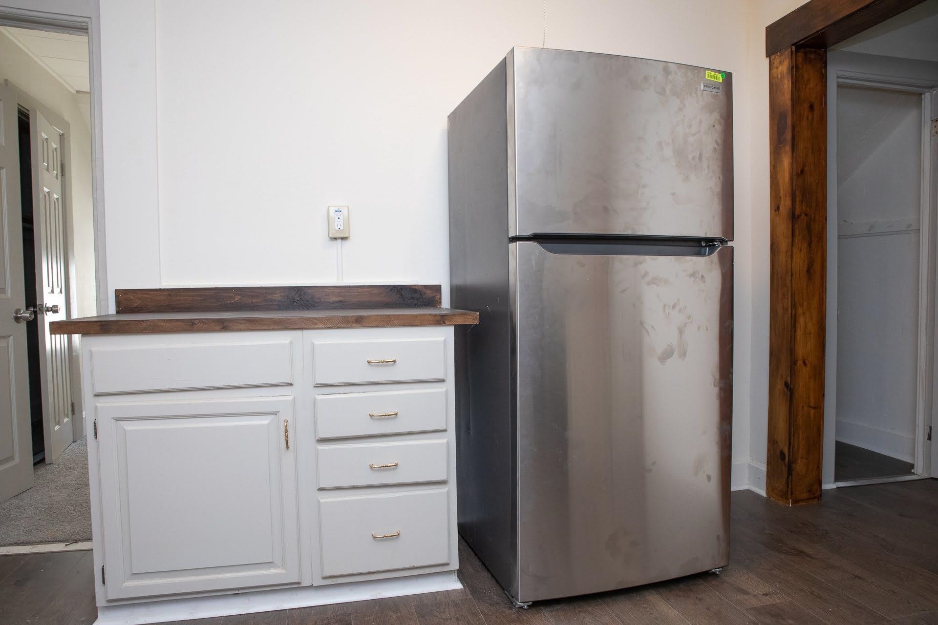 317 Pleasant Street Bennington, VT 05201 - Photo 4 of 40