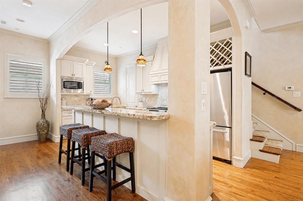 3907 Cole Avenue, Unit 3 Dallas, TX 75204 - Photo 10 of 38 Gallery Image 10