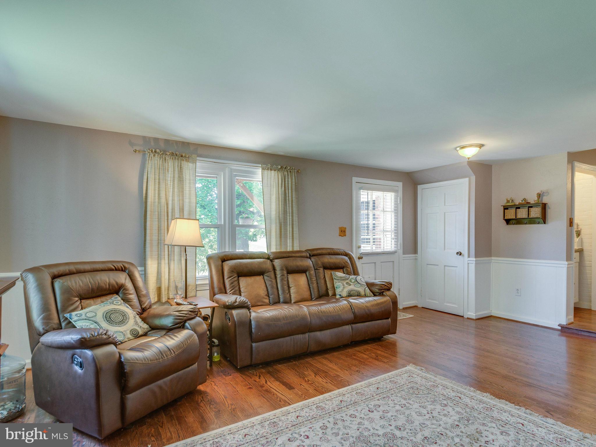 43730 Partlow Road Ashburn, VA 20147 - Photo 14 of 30 Family Room