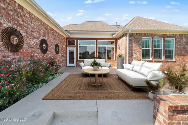 $499,000 | 4721 Pleasant Breeze Drive, Olive Branch, MS 38654