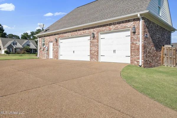 $499,000 | 4721 Pleasant Breeze Drive, Olive Branch, MS 38654