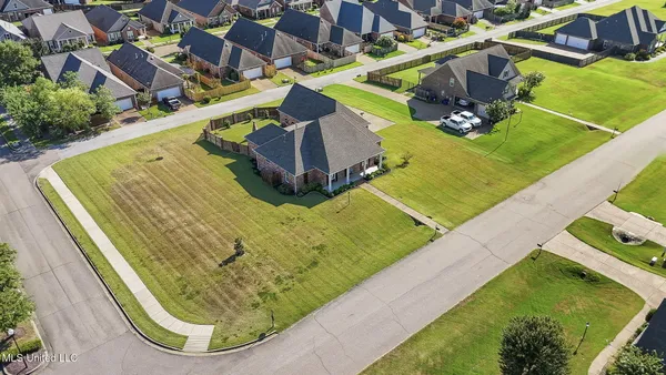 $499,000 | 4721 Pleasant Breeze Drive, Olive Branch, MS 38654