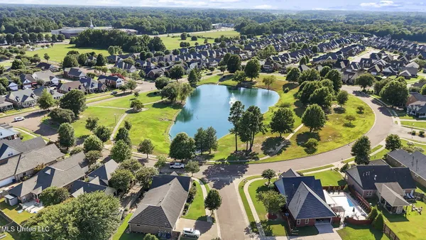 $499,000 | 4721 Pleasant Breeze Drive, Olive Branch, MS 38654