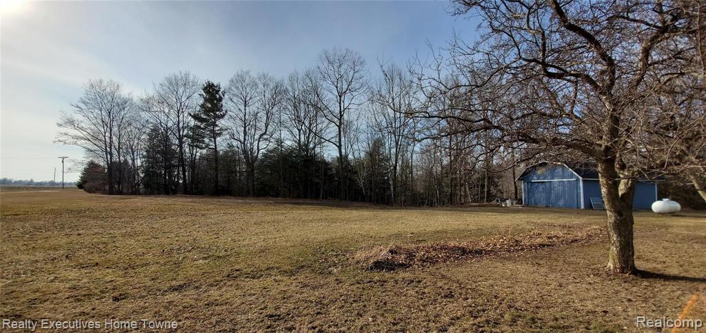 8810 Babcock Road Jeddo, MI 48032 - Photo 3 of 37
