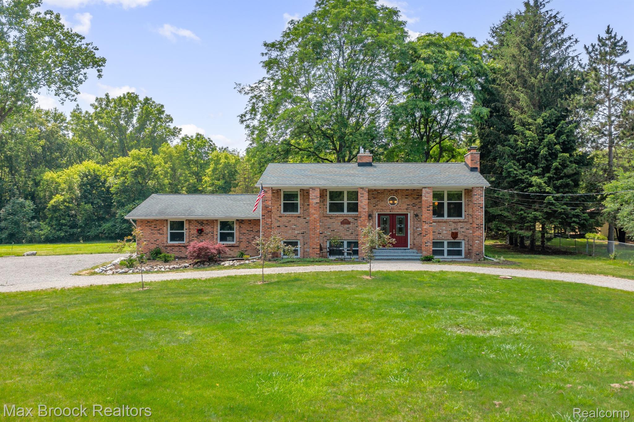 3100 Hartung Avenue Rochester, MI 48309 - Photo 1 of 30 Gallery Image 1