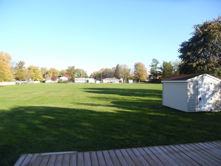 1111 10th Avenue Rochelle, IL 61068 - Photo 17 of 17 a view of a golf course with a garden