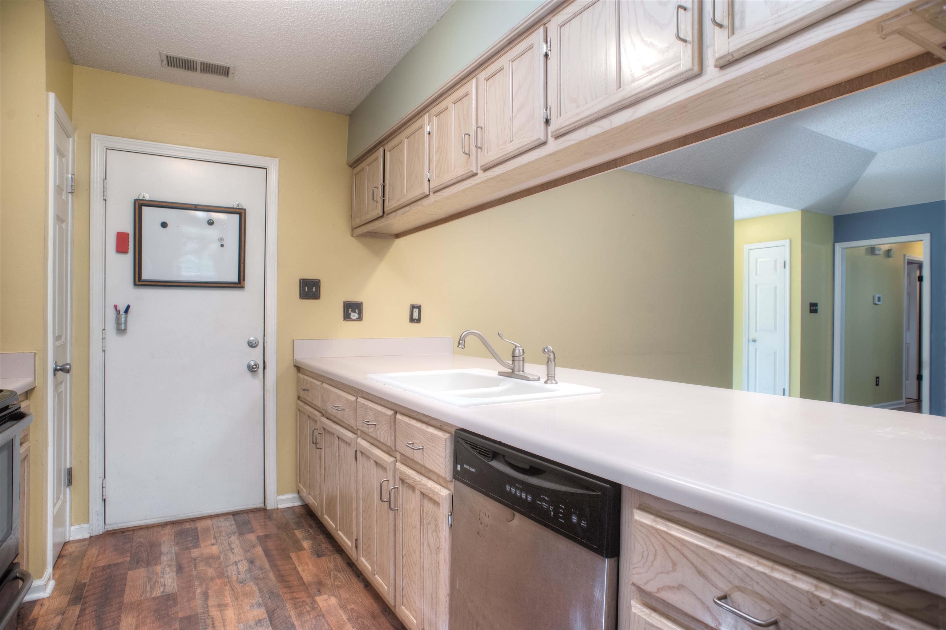 6652 Elmore Ridge Lane Memphis, TN 38134 - Photo 5 of 19