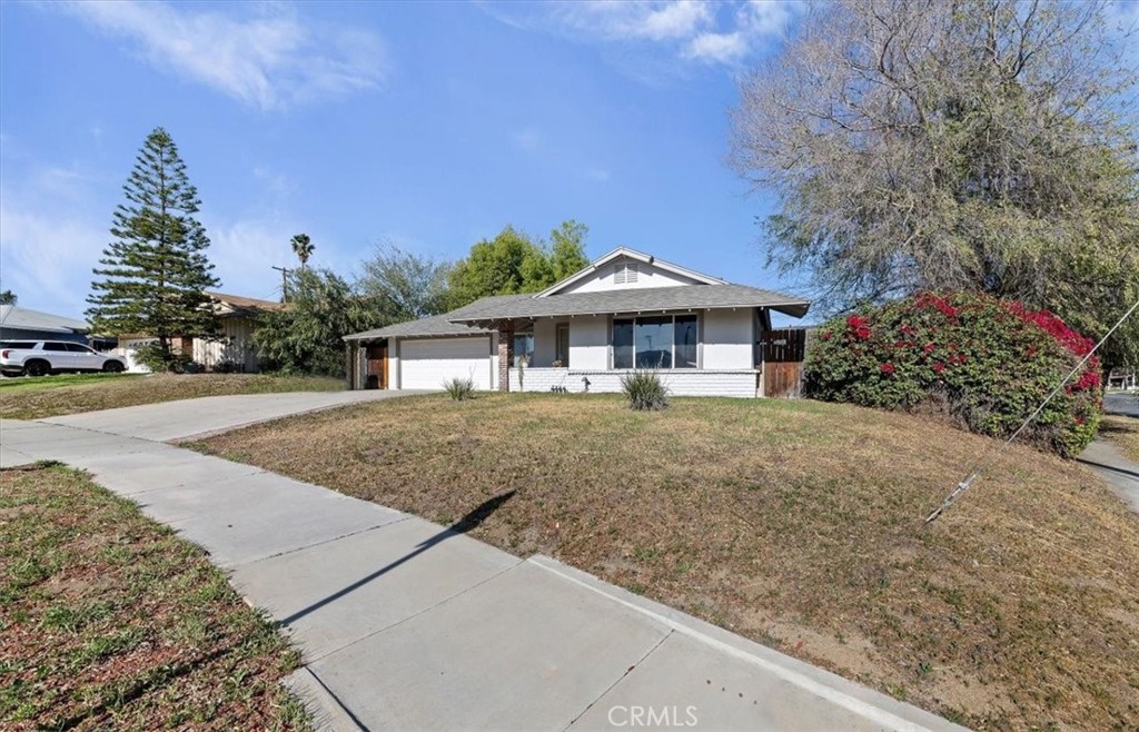 5865 Green Valley Road Riverside, CA 92504 - Photo 3 of 33