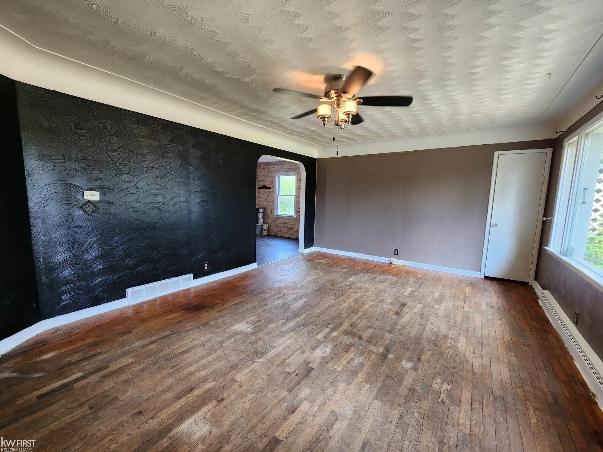 4469 East Mt Morris Road Mount Morris, MI 48458 - Photo 14 of 44 50111271-13.JPG