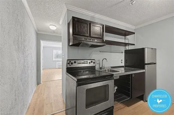 $695 | 1047 West Academy Street, Unit 7, Winston-Salem, NC 27101