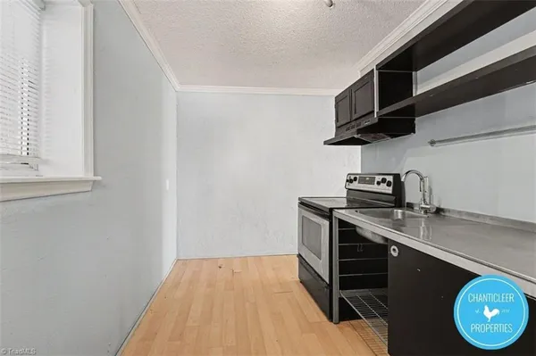 $695 | 1047 West Academy Street, Unit 7, Winston-Salem, NC 27101