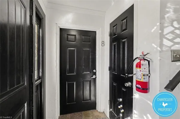 $695 | 1047 West Academy Street, Unit 7, Winston-Salem, NC 27101