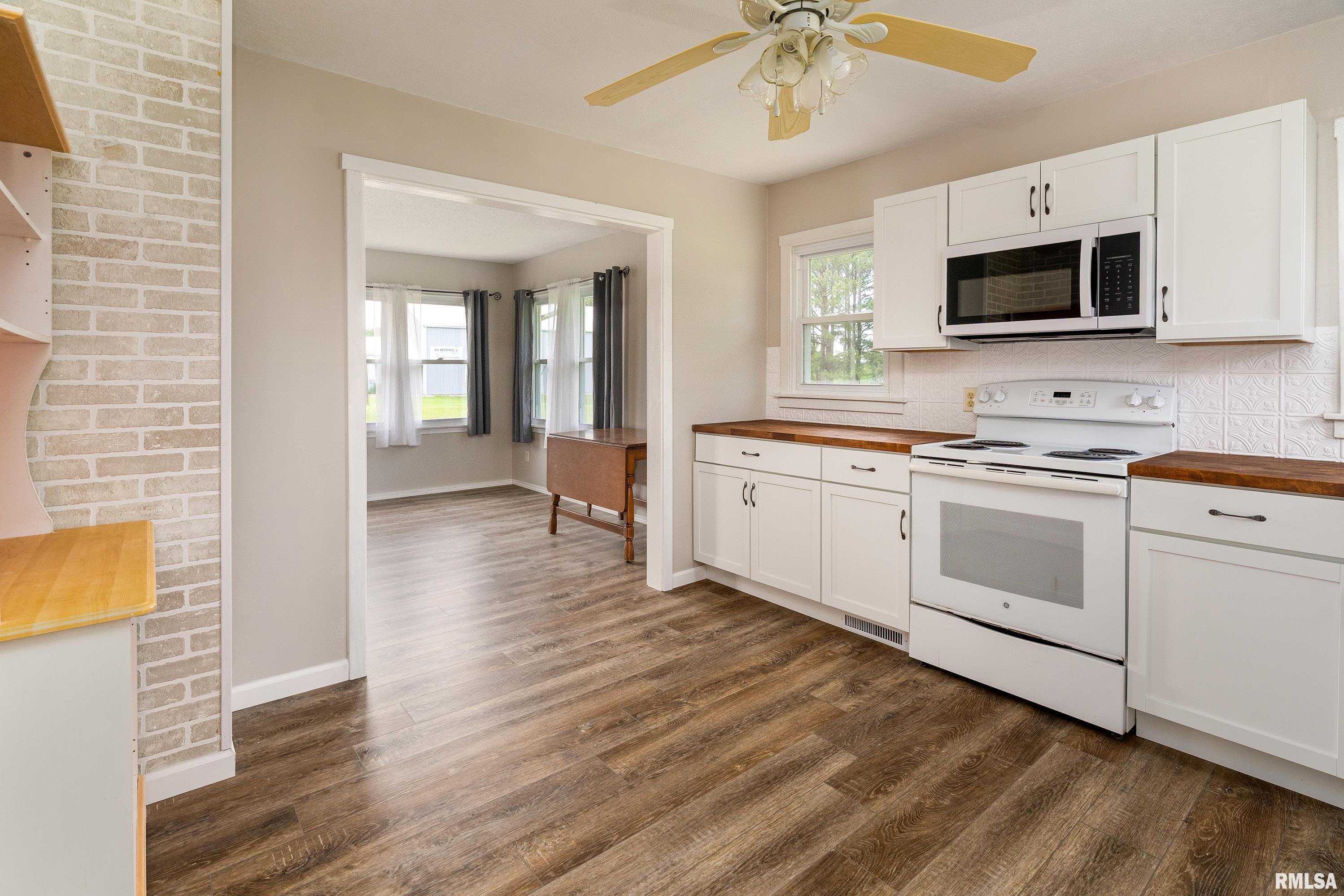 5924 Saraville Road Creal Springs, IL 62922 - Photo 8 of 40