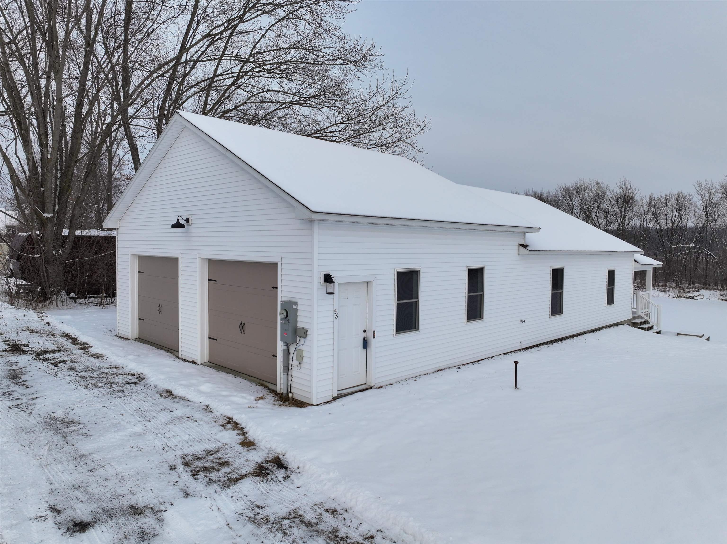 58 Riverview Street Ferrisburgh, VT 05491 - Photo 5 of 28