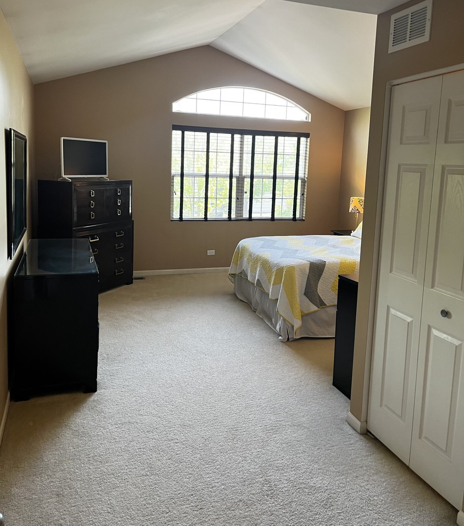 1985 Misty Ridge Lane Aurora, IL 60503 - Photo 13 of 20 Gallery Image 13