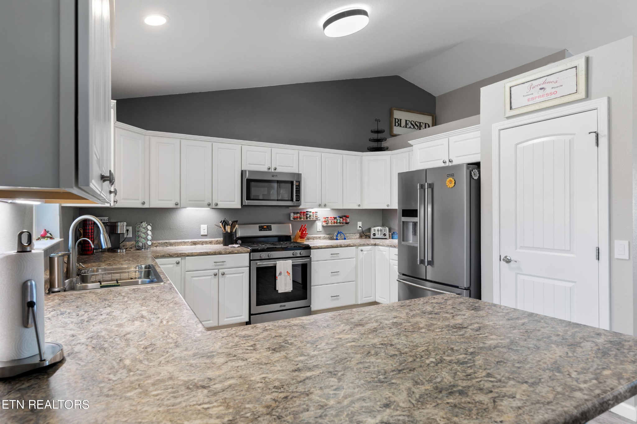 1312 Bluegrass Road Sevierville, TN 37862 - Photo 13 of 34 Gallery Image 13