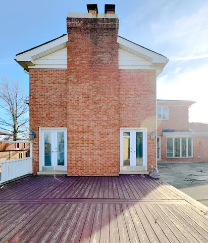 $735,000 | 19-w084 19-w084 N Chateaux Avenue, Oak Brook, IL 60523