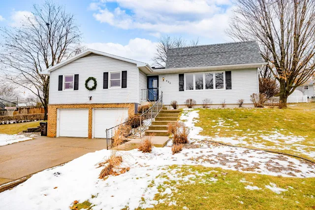 $375,000 | 436 Raintree Drive, Fort Atkinson, WI 53538