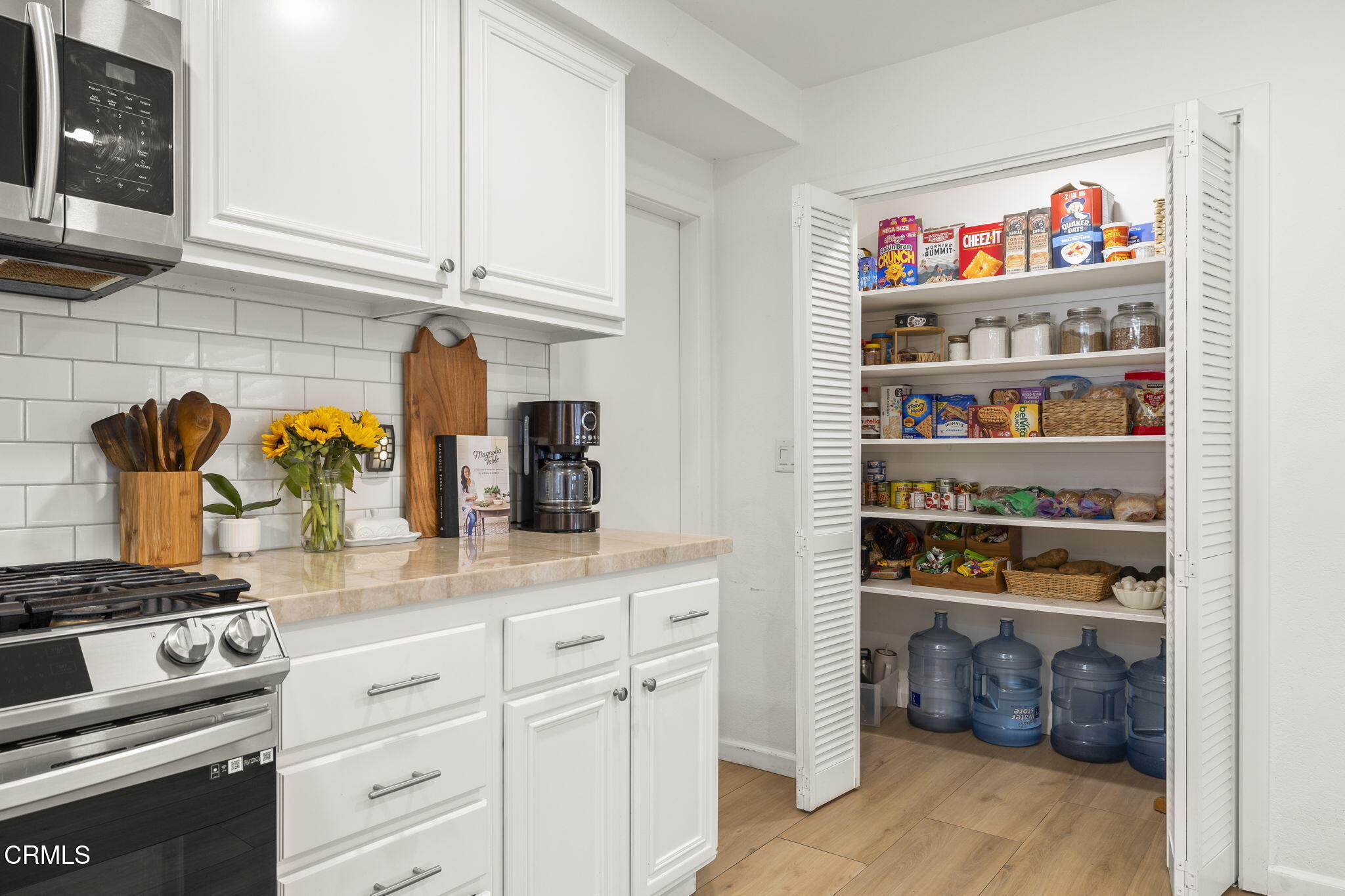 911 Elder Street Oxnard, CA 93036 - Photo 16 of 34 16-web-or-mls-UpmarketMedia-911Eld-93