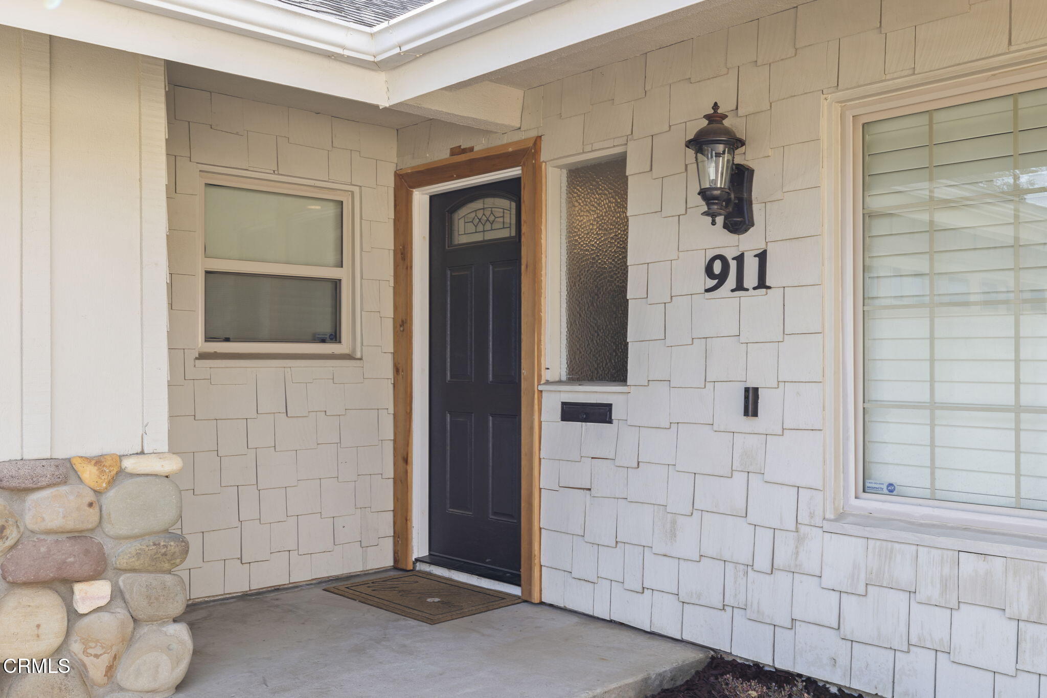 911 Elder Street Oxnard, CA 93036 - Photo 4 of 34 4-web-or-mls-UpmarketMedia-911Eld-12a