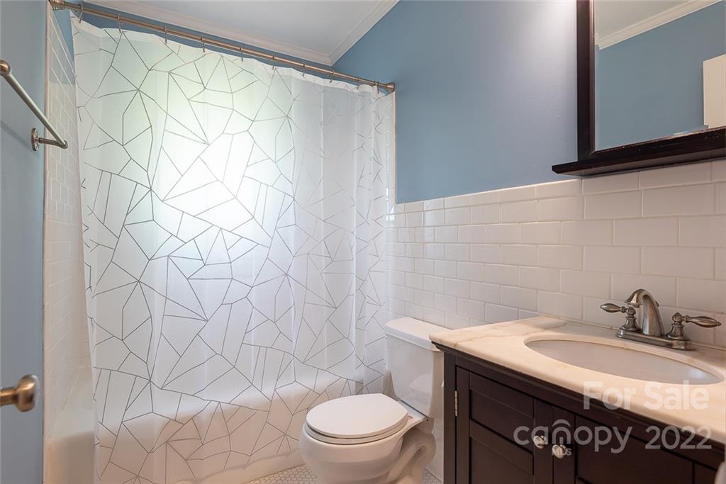 4319 Walker Road, Unit B Charlotte, NC 28211 - Photo 15 of 19 Gallery Image 15