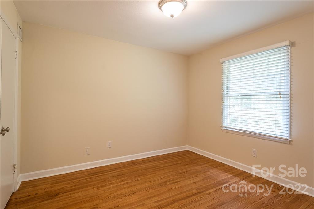 4319 Walker Road, Unit B Charlotte, NC 28211 - Photo 17 of 19 Gallery Image 17