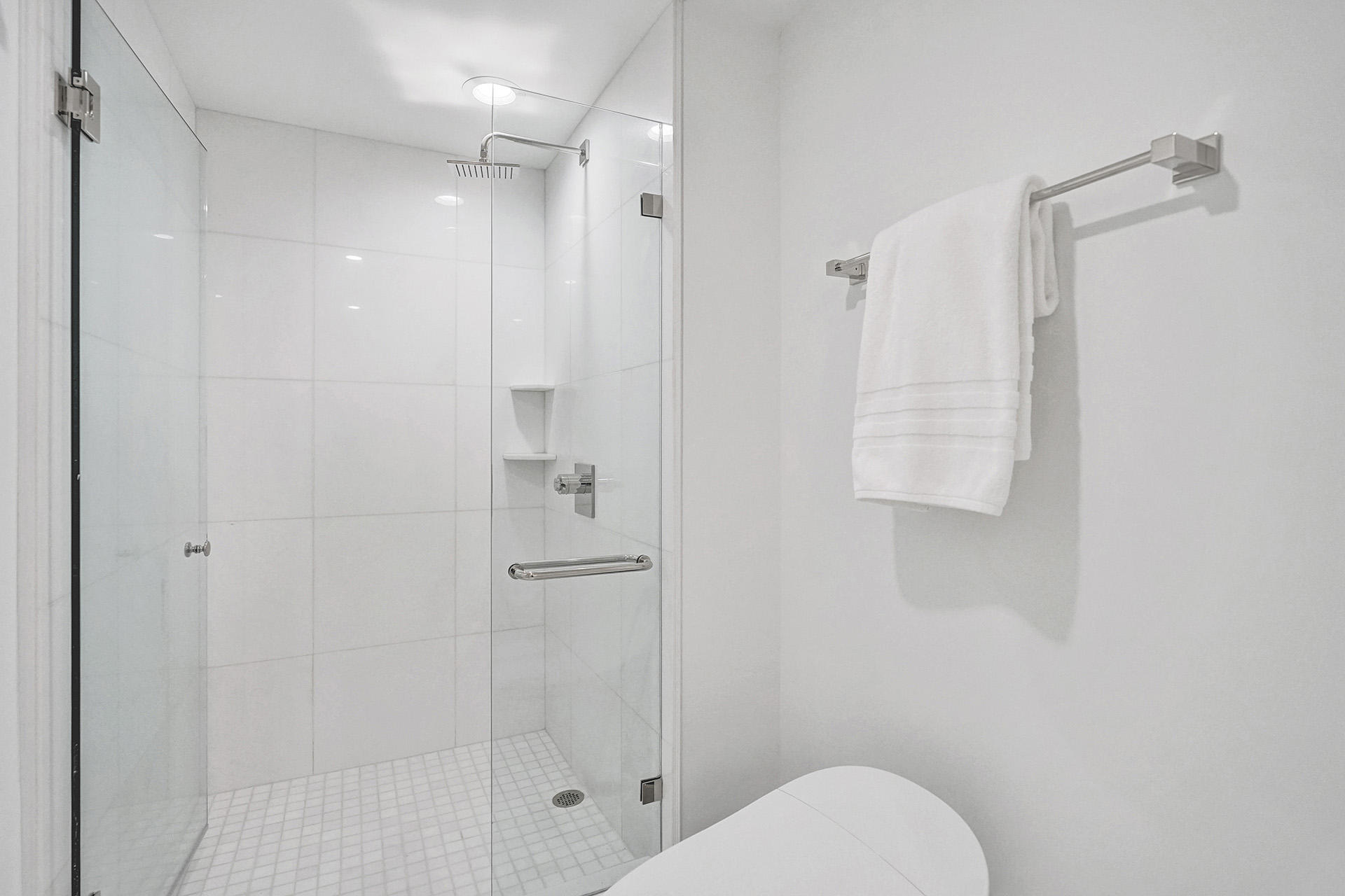 44 Cocoanut Row, Unit B 311 Palm Beach, FL 33480 - Photo 23 of 36 His Bath