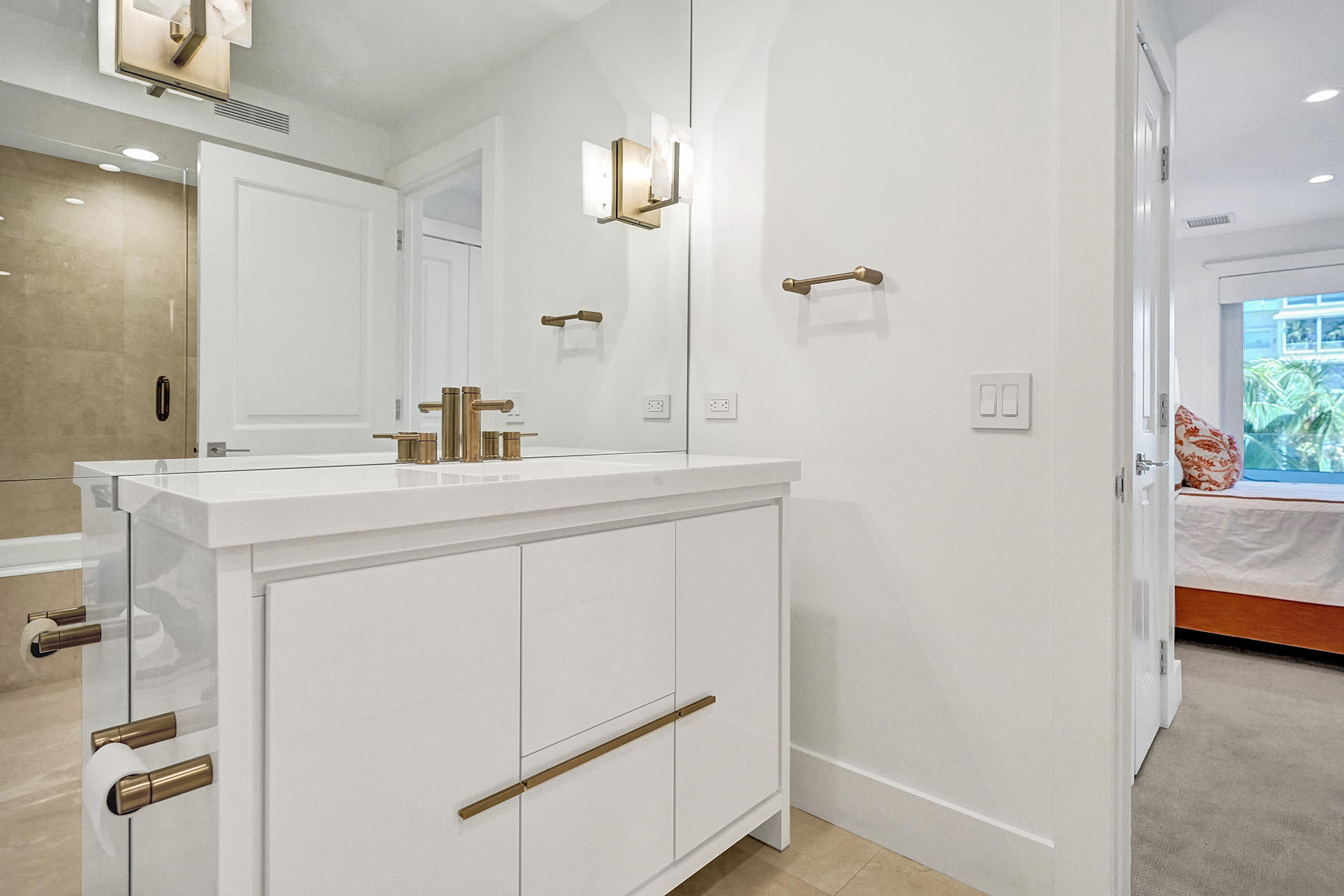 44 Cocoanut Row, Unit B 311 Palm Beach, FL 33480 - Photo 27 of 36 Guest Bathroom
