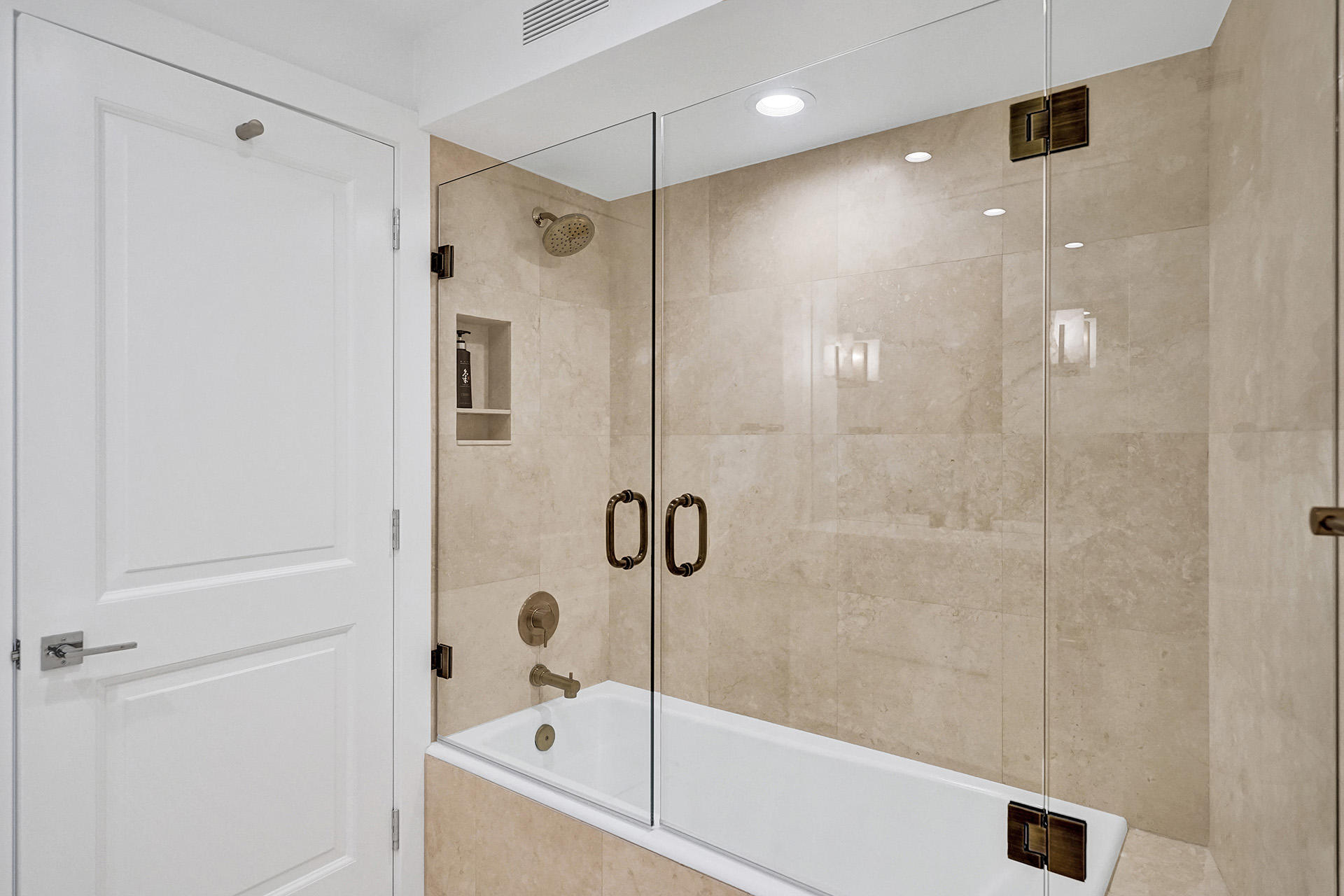 44 Cocoanut Row, Unit B 311 Palm Beach, FL 33480 - Photo 28 of 36 Guest Bathroom