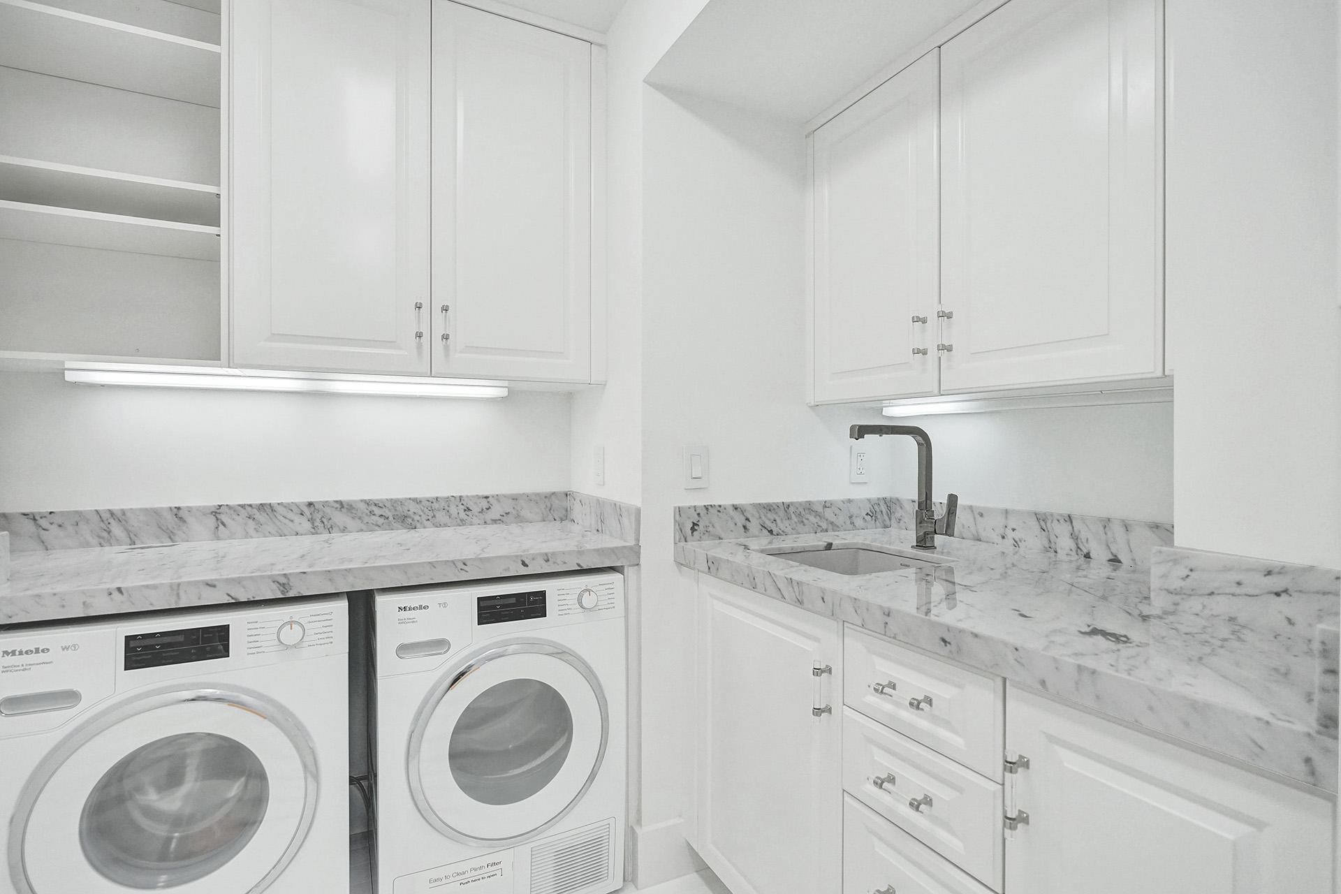 44 Cocoanut Row, Unit B 311 Palm Beach, FL 33480 - Photo 33 of 36 Laundry Room
