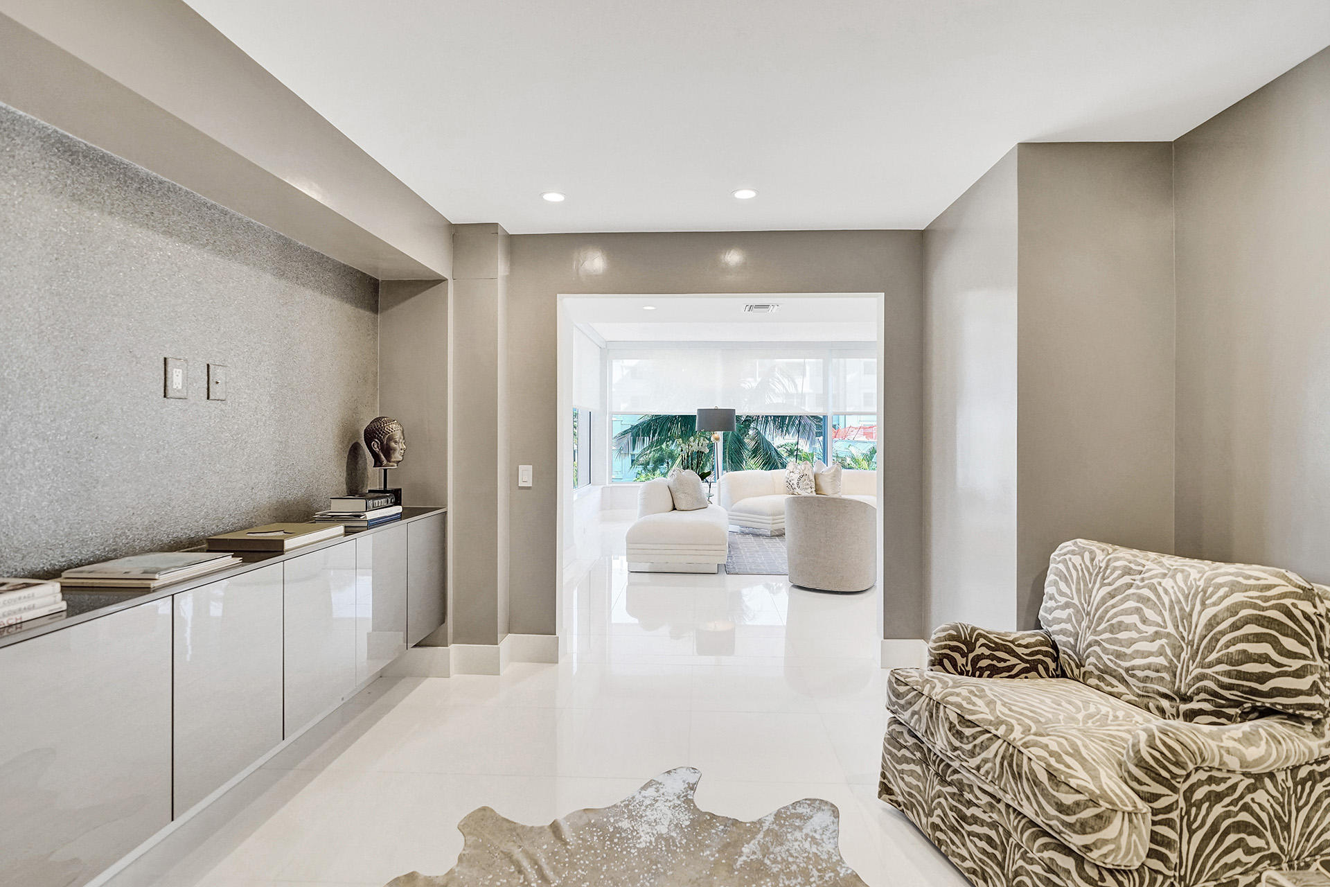 44 Cocoanut Row, Unit B 311 Palm Beach, FL 33480 - Photo 8 of 36 Den