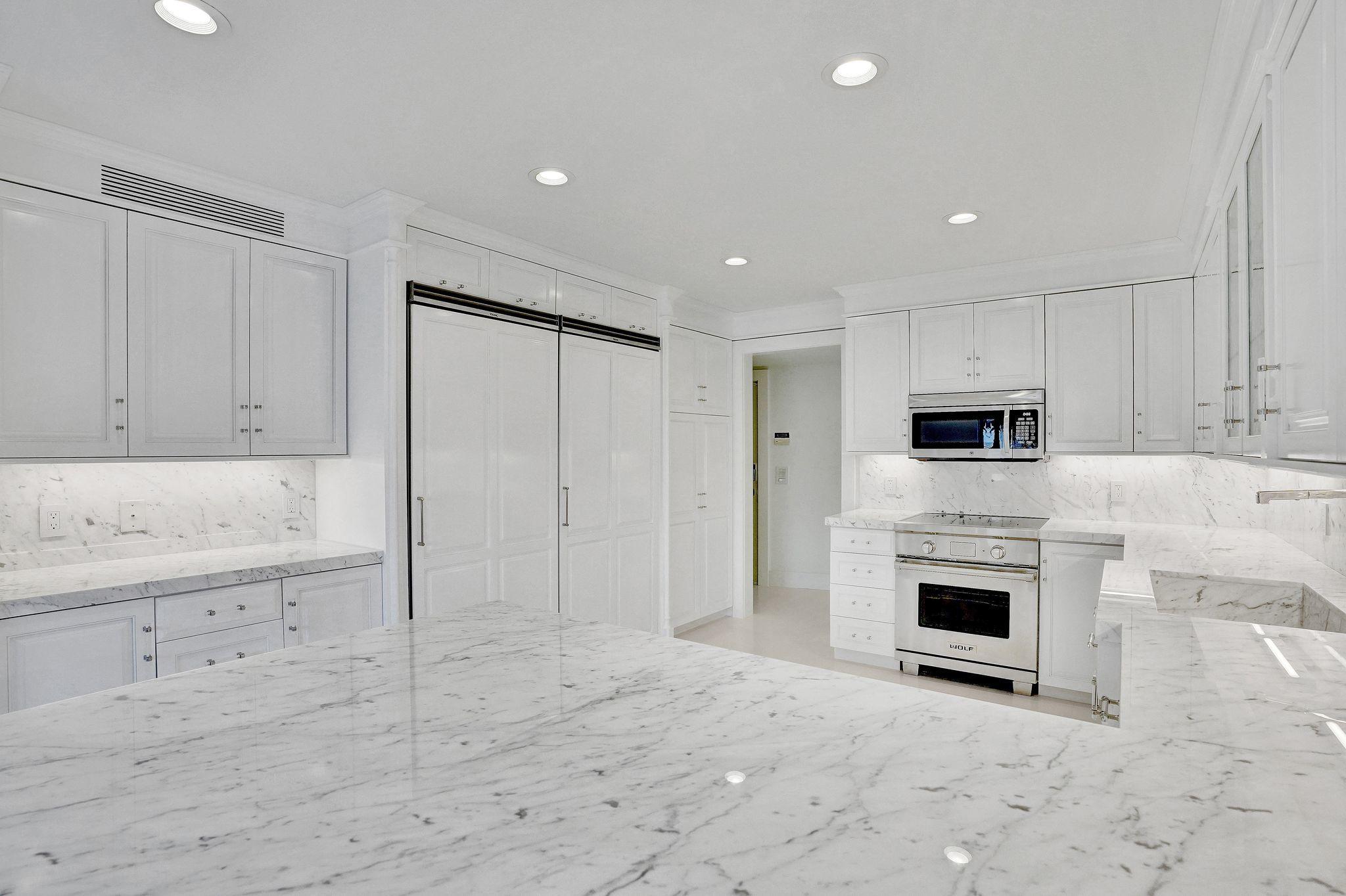 44 Cocoanut Row, Unit B 311 Palm Beach, FL 33480 - Photo 10 of 36 Kitchen