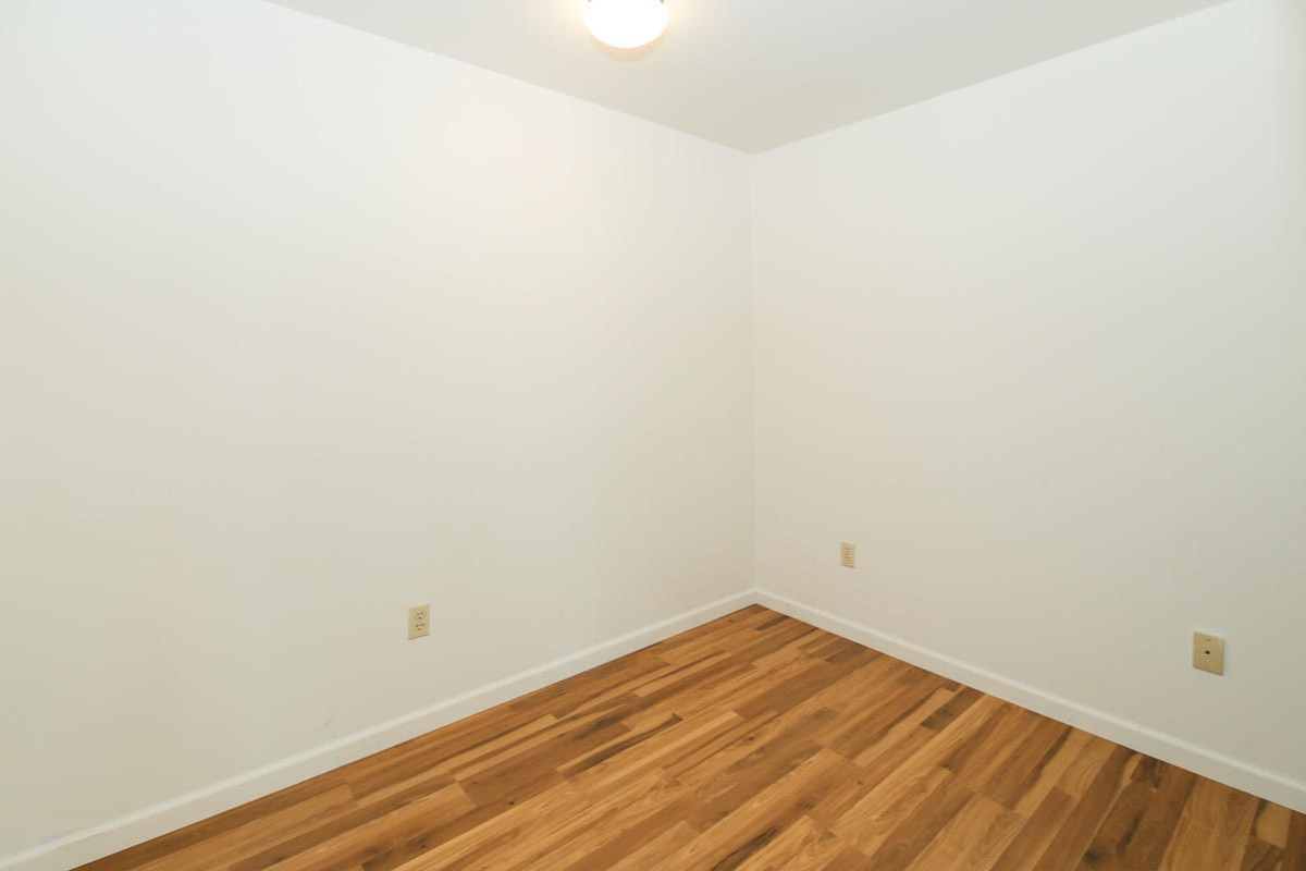 307 Pratt Road Kalamazoo, MI 49001 - Photo 17 of 23 307 Pratt-117