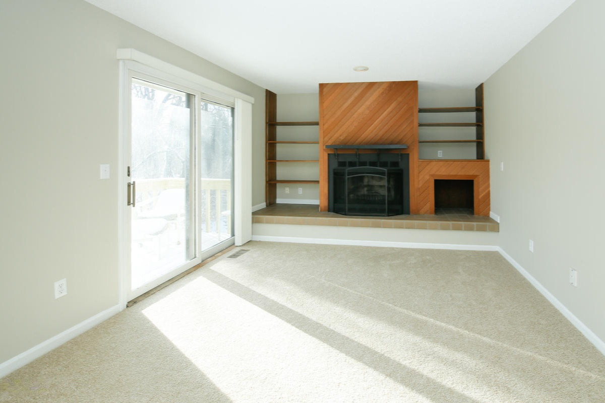 307 Pratt Road Kalamazoo, MI 49001 - Photo 3 of 23 307 Pratt-103