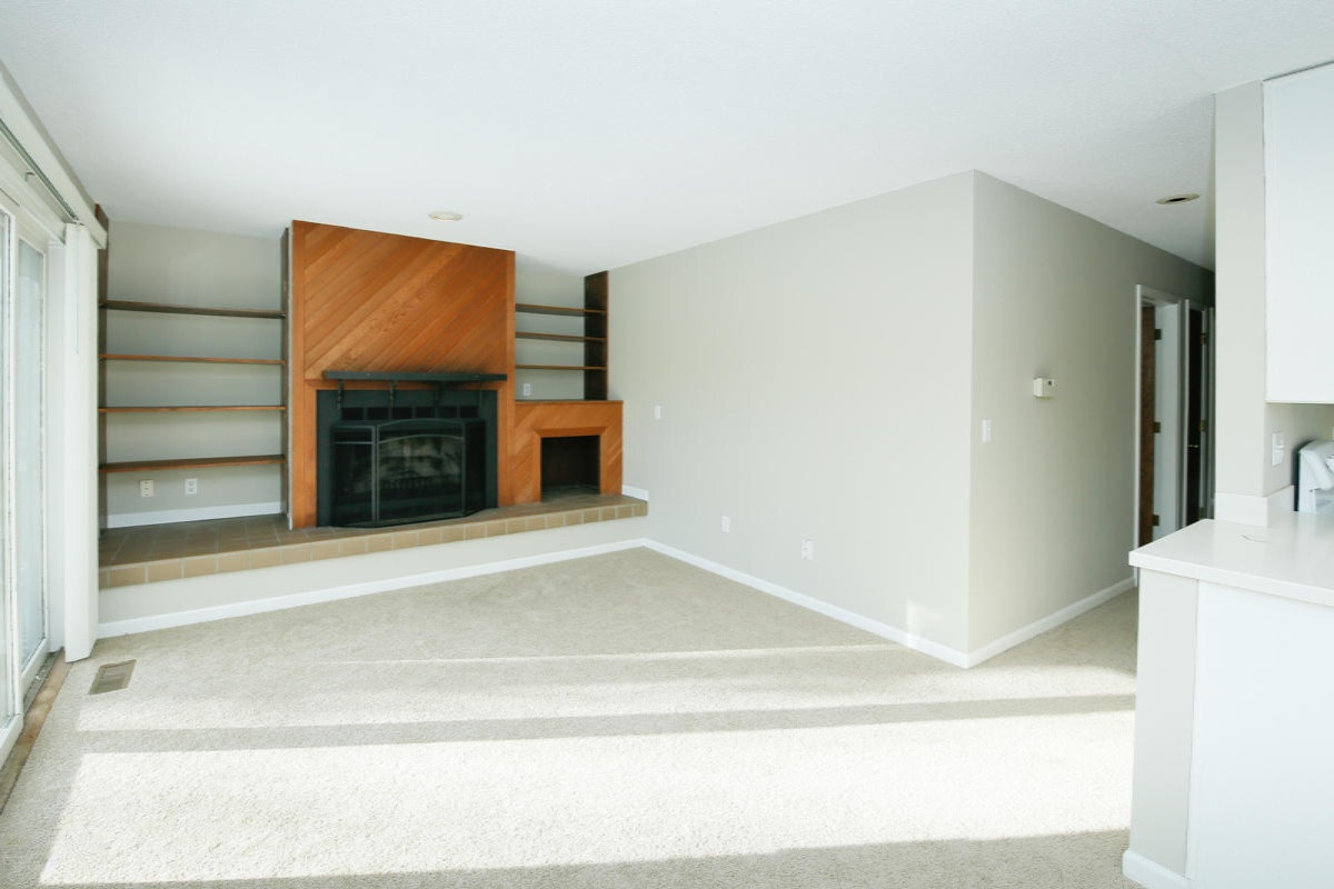 307 Pratt Road Kalamazoo, MI 49001 - Photo 5 of 23 307 Pratt-105