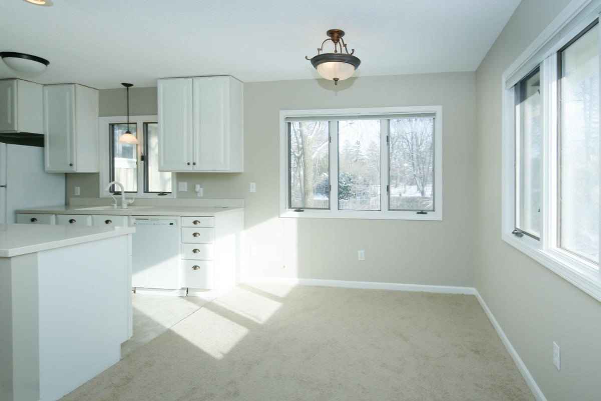 307 Pratt Road Kalamazoo, MI 49001 - Photo 6 of 23 307 Pratt-106