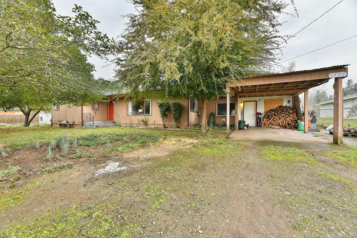 1324 Glenbrook Loop Road Riddle, OR 97469 - Photo 3 of 24 2. Front of house